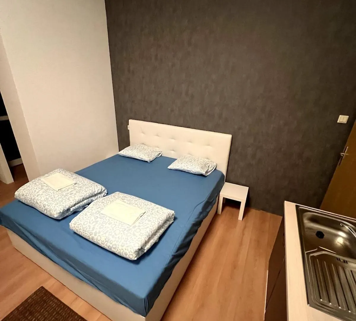 City Rooms Vienna 0*,  Austria